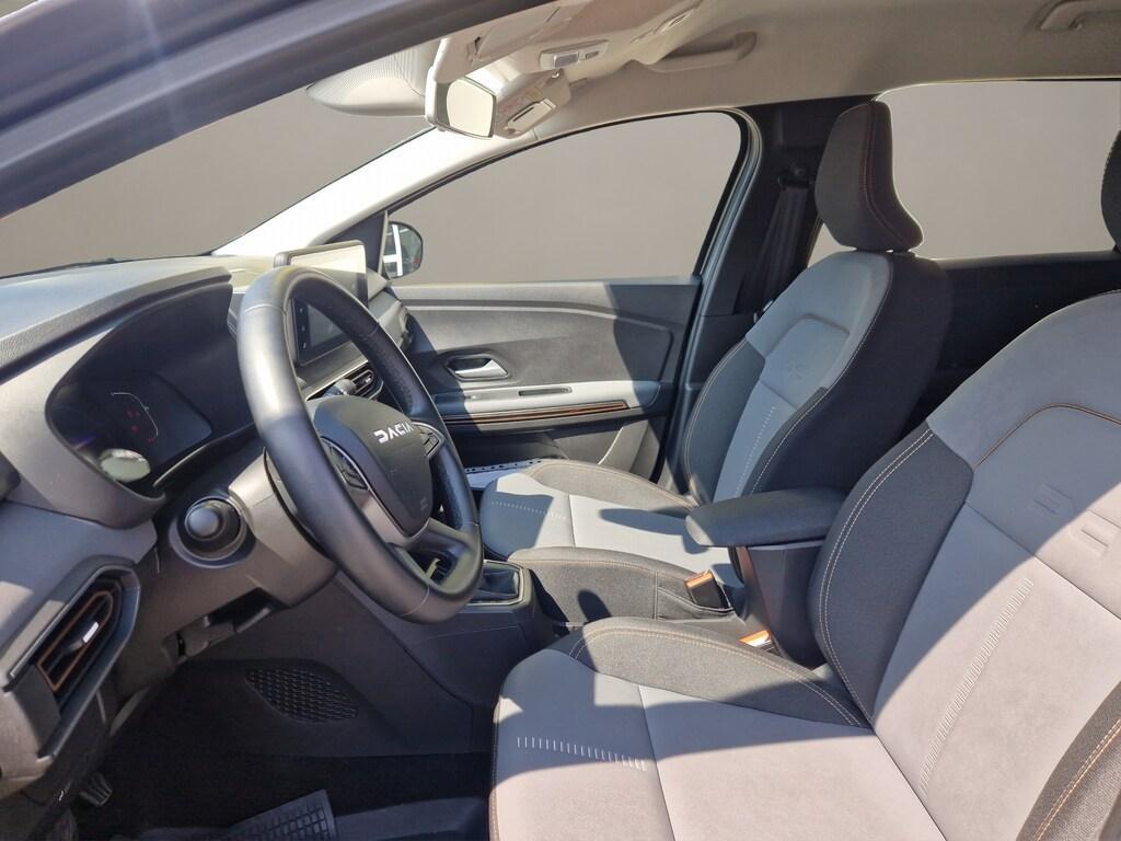 Dacia Jogger 1.6 hybrid Extreme 140cv 7 POSTI NEOPATENTATI