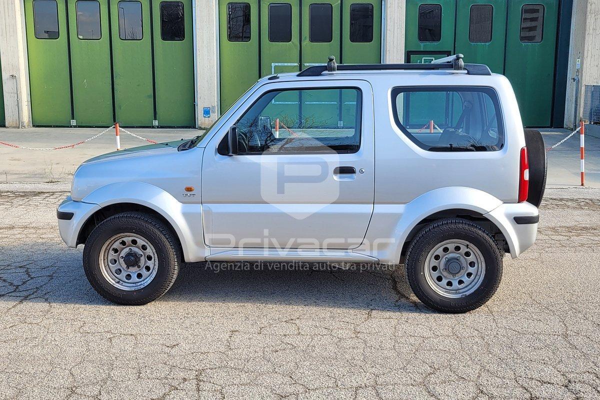 SUZUKI Jimny 1.3i 16V cat 4WD JLX