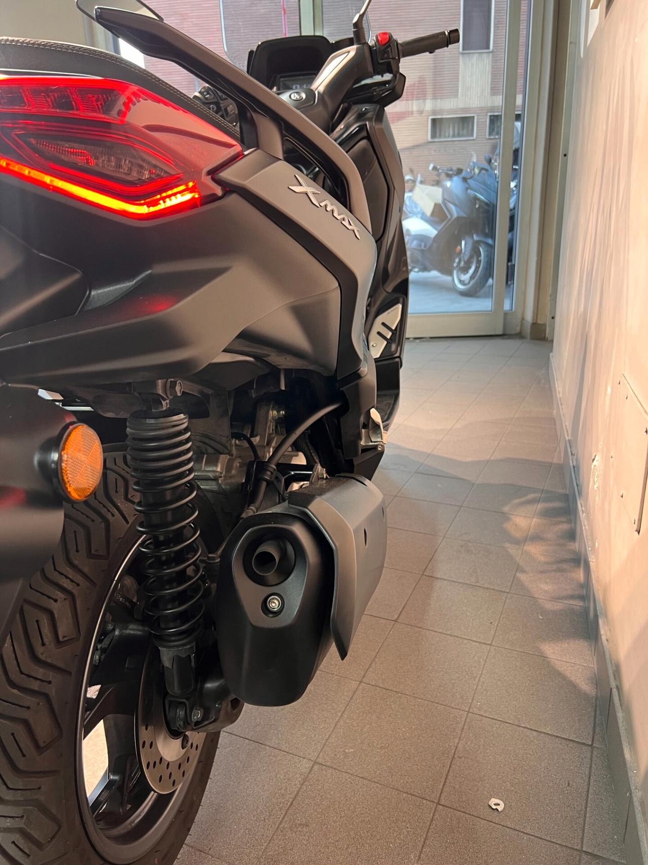 Yamaha X-Max 300 TECH