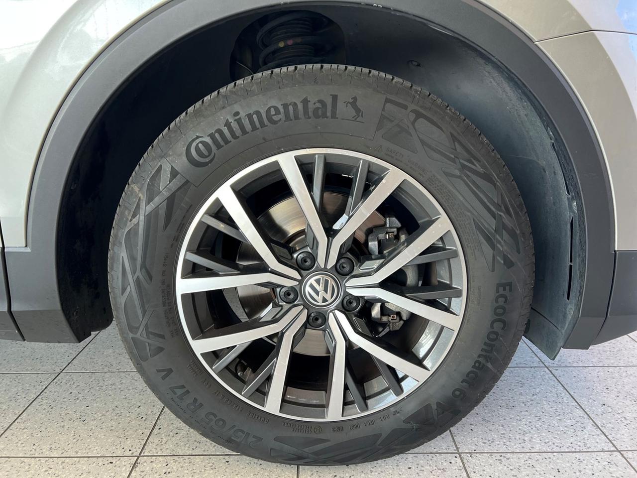 VOLKSWAGEN Tiguan II 2016 1.4 tsi Business 125cv - TAGLIANDI CERTIFICATI
