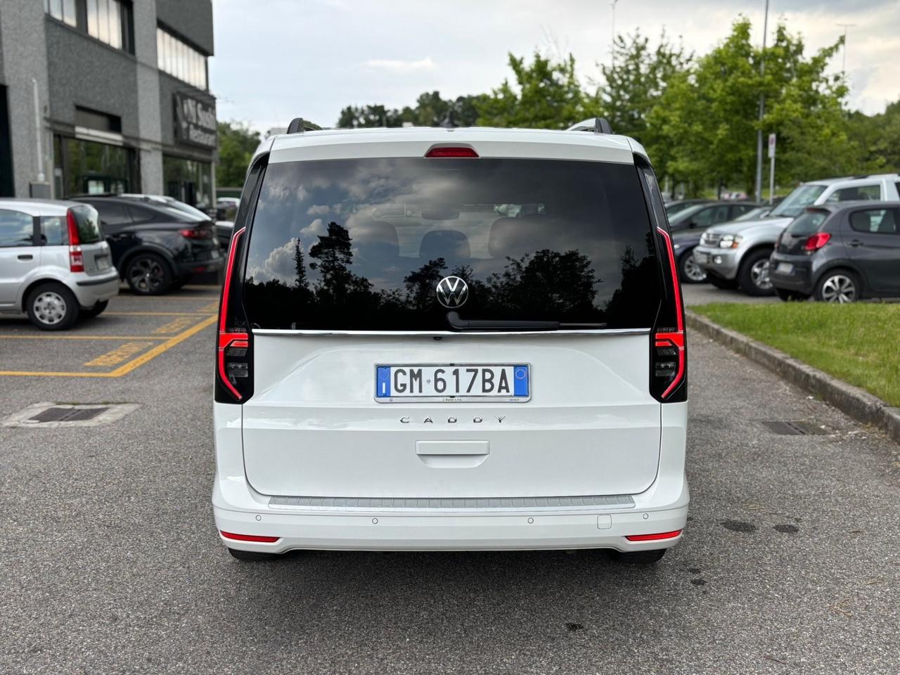 Volkswagen Caddy Pianale Ribassato 2.0 TDI 122 CV DSG Style Maxi*7 POSTI