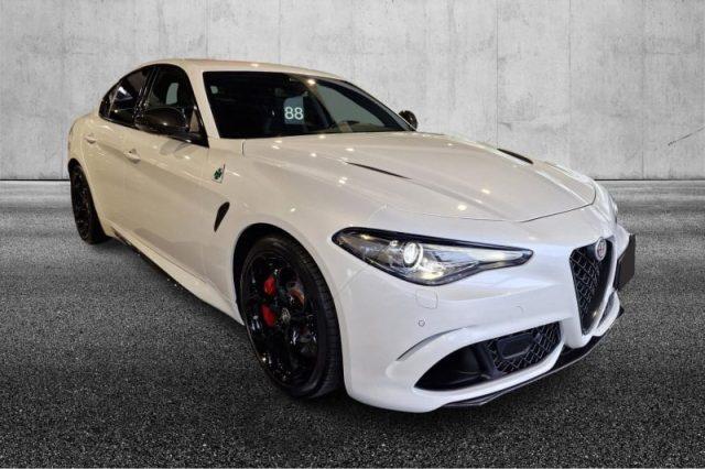 ALFA ROMEO Giulia 2.9 T V6 AT8 Quadrifoglio