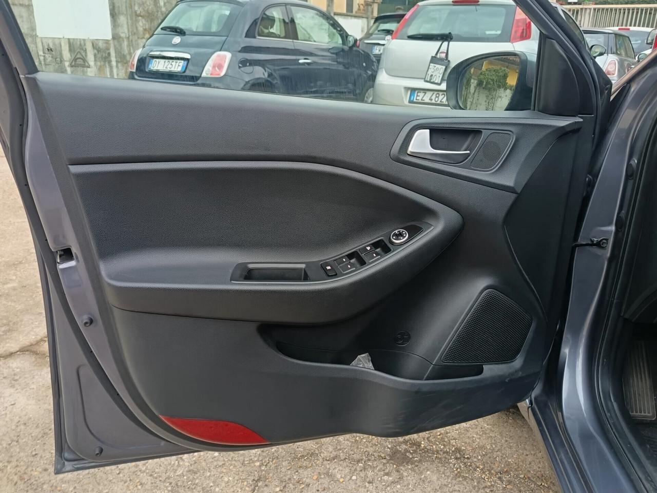 Hyundai i20 1.2 5p. Econext Sound Edition