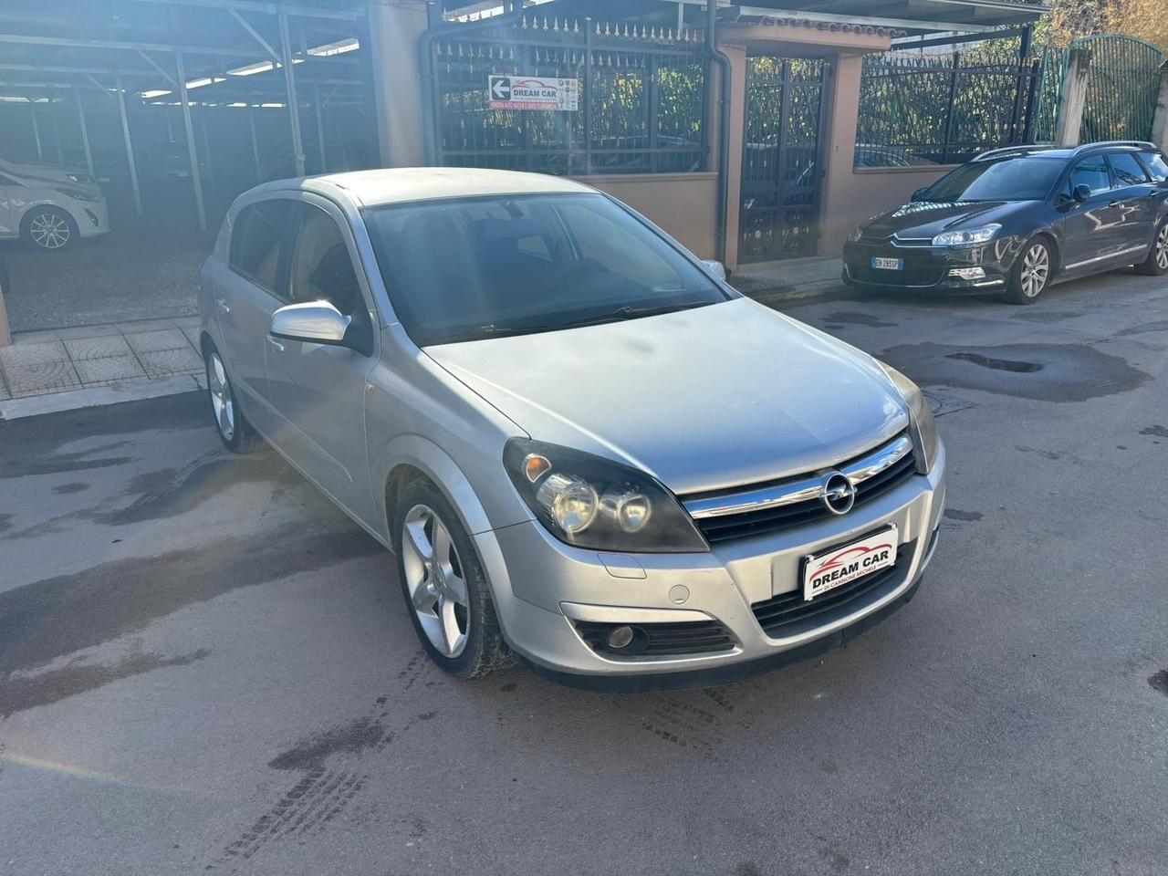 Opel Astra 1.9 16V CDTI 150CV 5 porte Cosmo