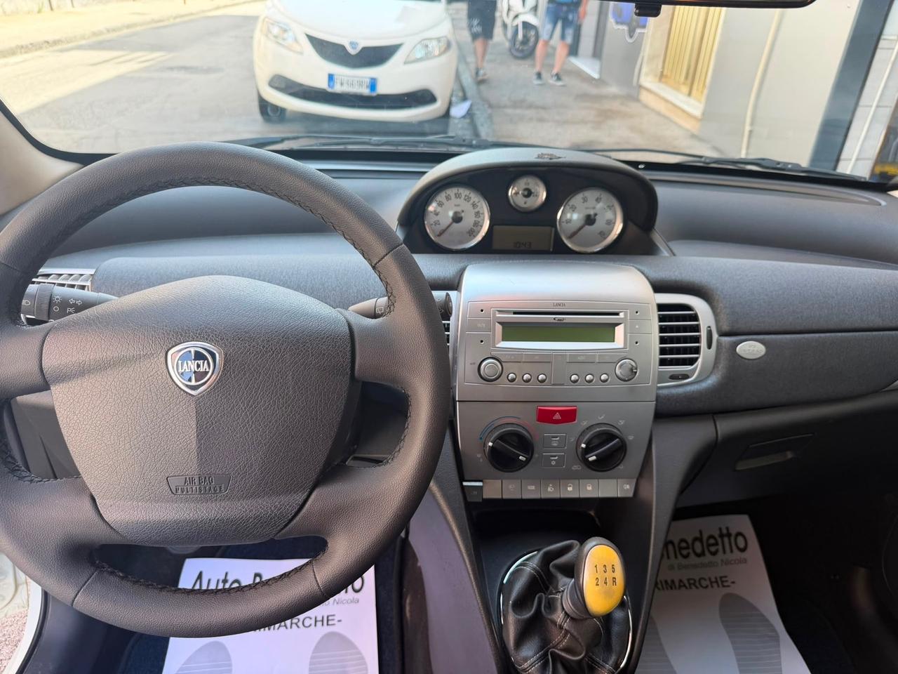 Lancia Ypsilon 1.2 69 CV Platinum 2011