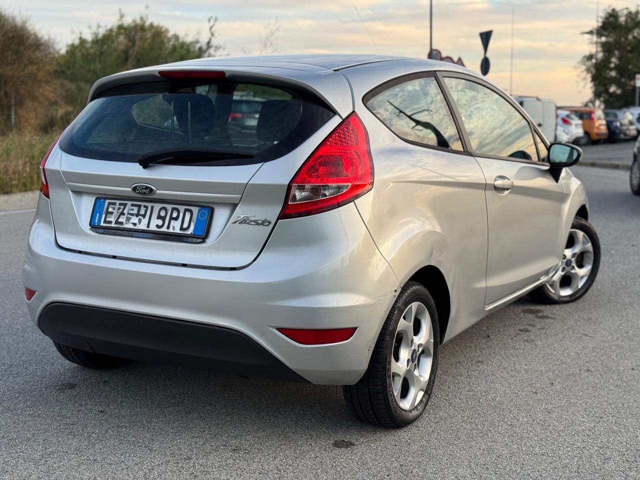 FORD FIESTA 1.2 BENZINA EURO 5B GARANTITA 12 MESI