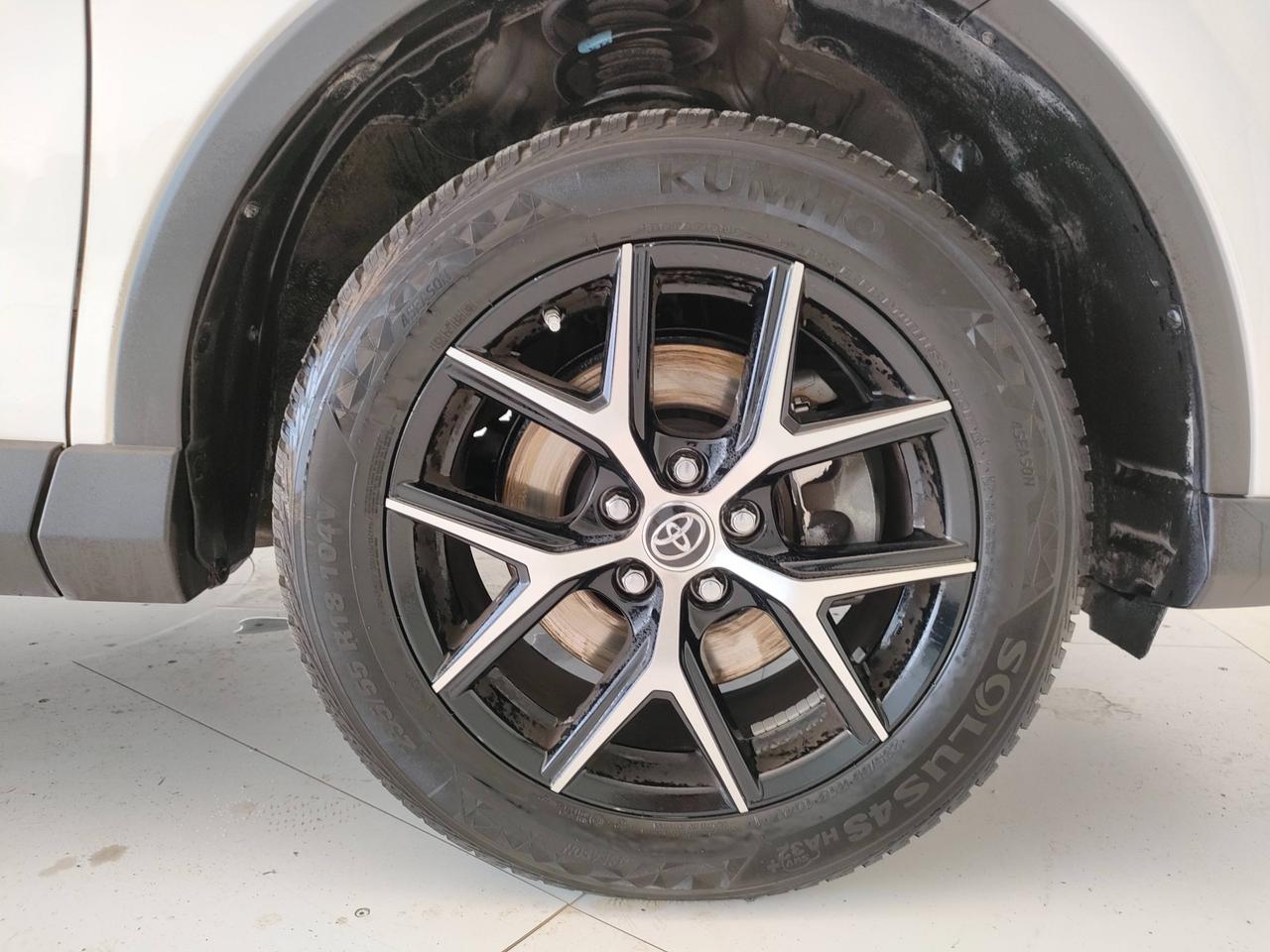 TOYOTA Rav4 IV 2016 - Rav4 2.0 d-4d Lounge 2wd mt my17