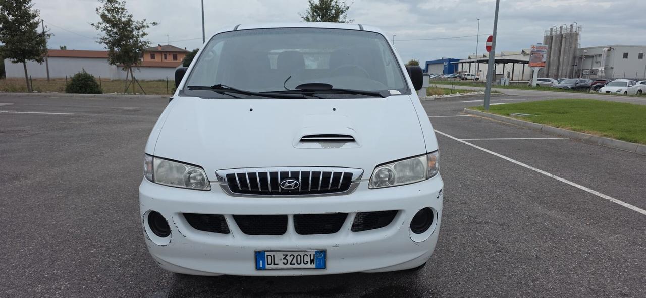 Hyundai H-1 2.5 CRDI PL 3 posti Van Style