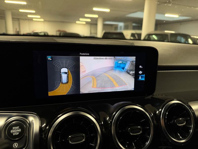 Mercedes-Benz GLB 180 d Automatic Business