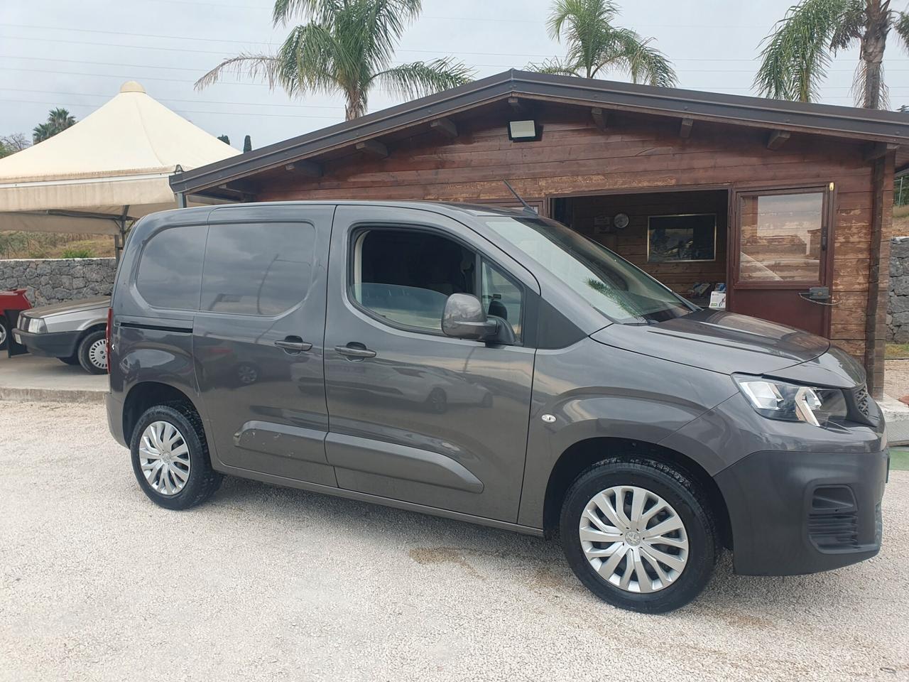 Peugeot Partner BlueHDi 100 S&S PL Furgone Pro
