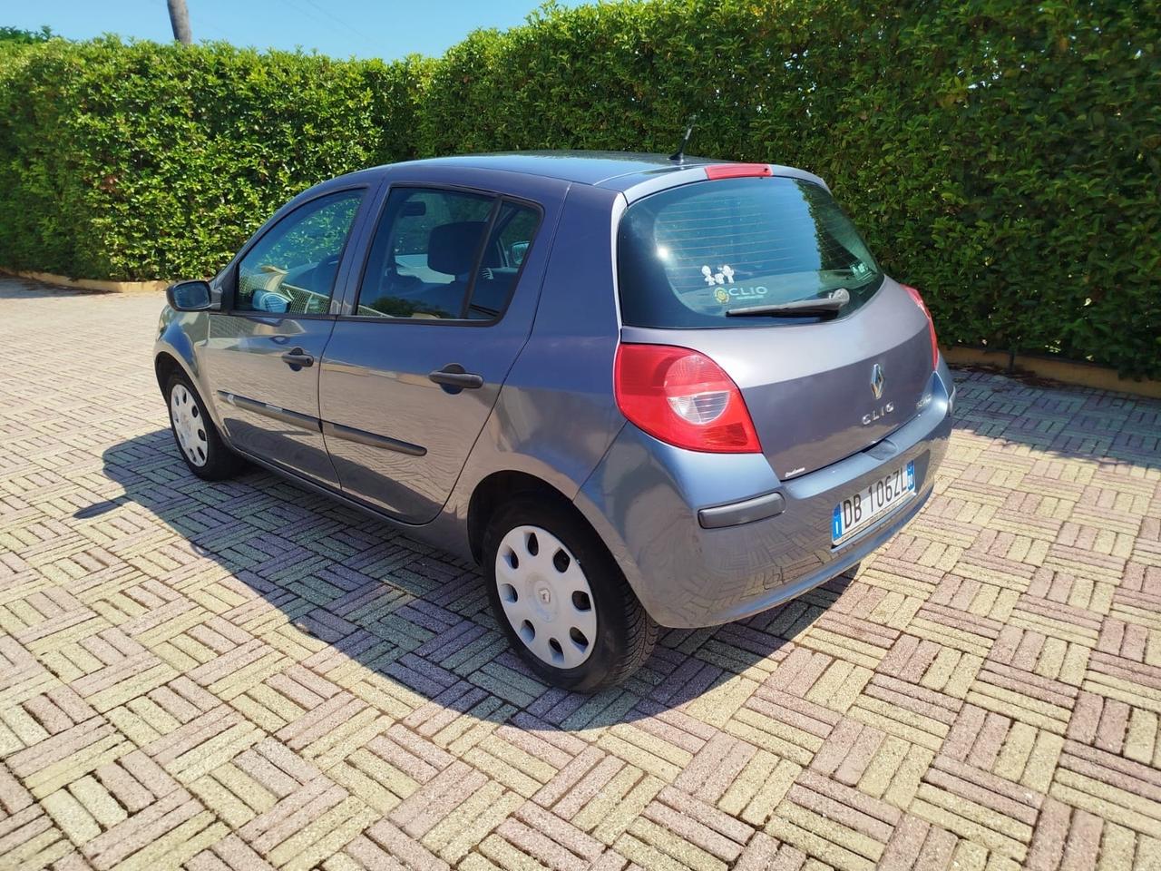 Renault Clio 1.2 16V 5 porte Dynamique