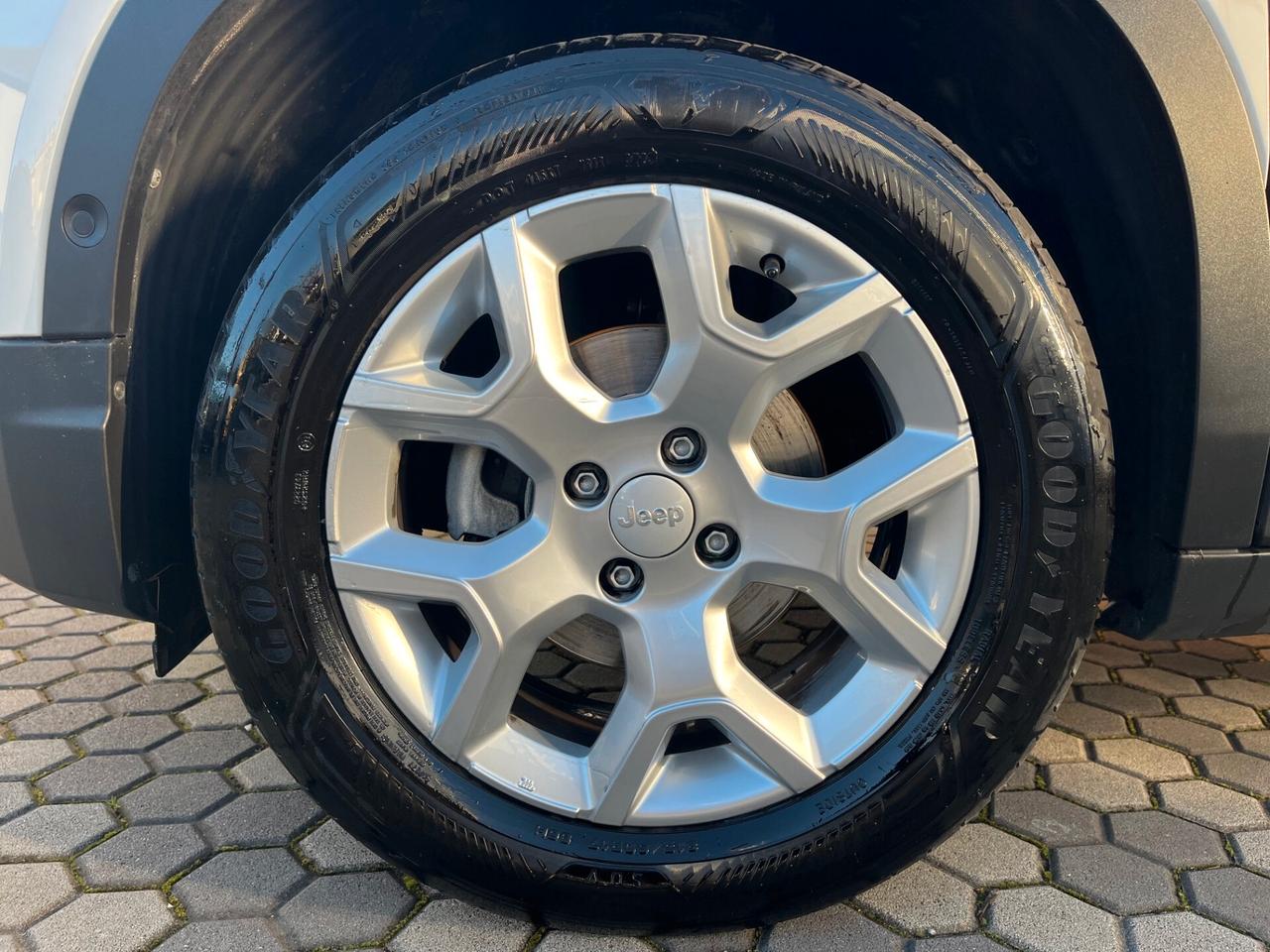 Jeep Avenger 1.2 Turbo 100 CV Altitude