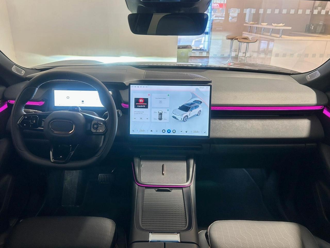 Lynk&co 08 PHEV More