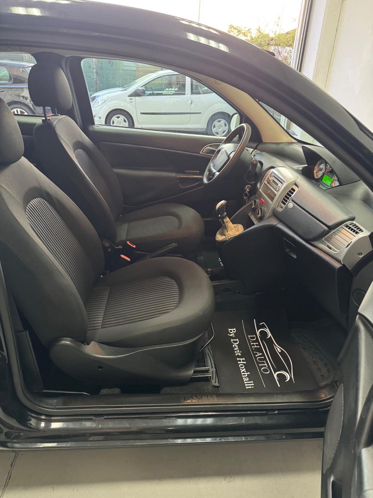Lancia Ypsilon 1.2 69 CV 5 porte S&S Platinum