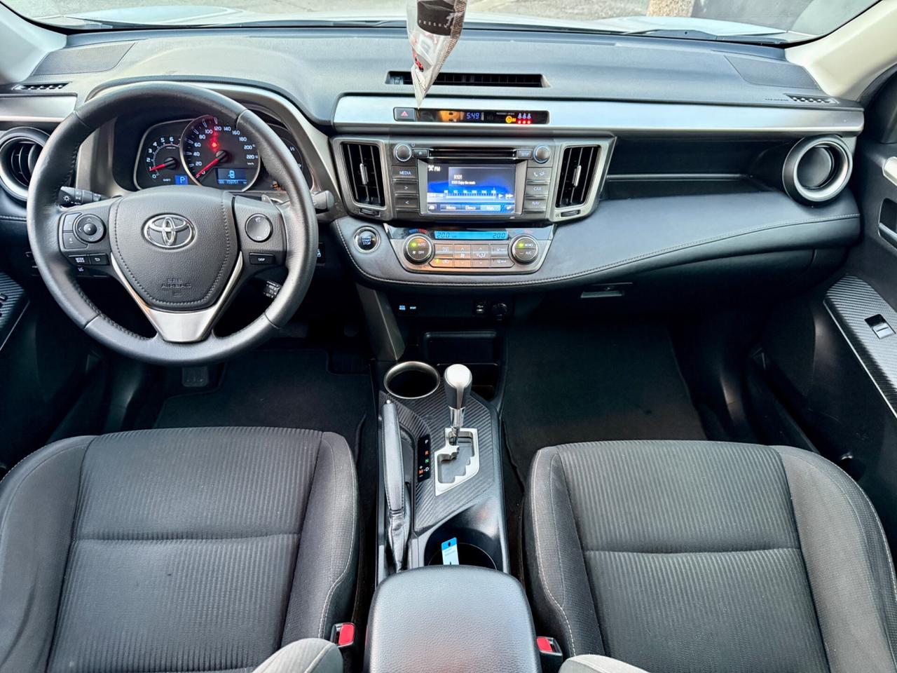 Toyota RAV 4 2.2 D-CAT A/T 4WD Lounge White Ed.