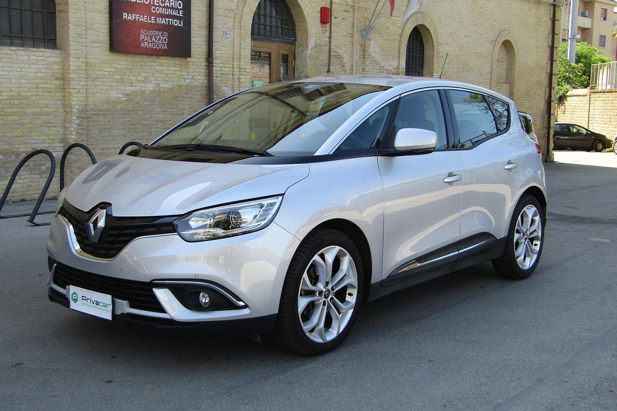 RENAULT Scénic Blue dCi 120 CV EDC Sport Edition2