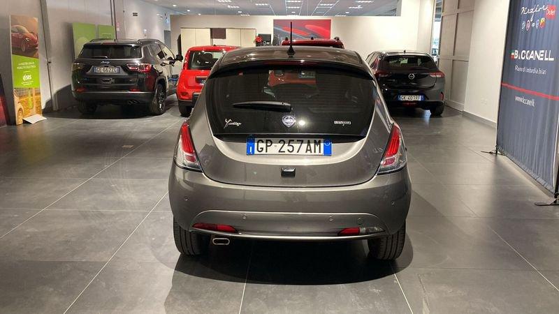 Lancia Ypsilon 1.0 FireFly 5 porte S&S Hybrid Gold Plus