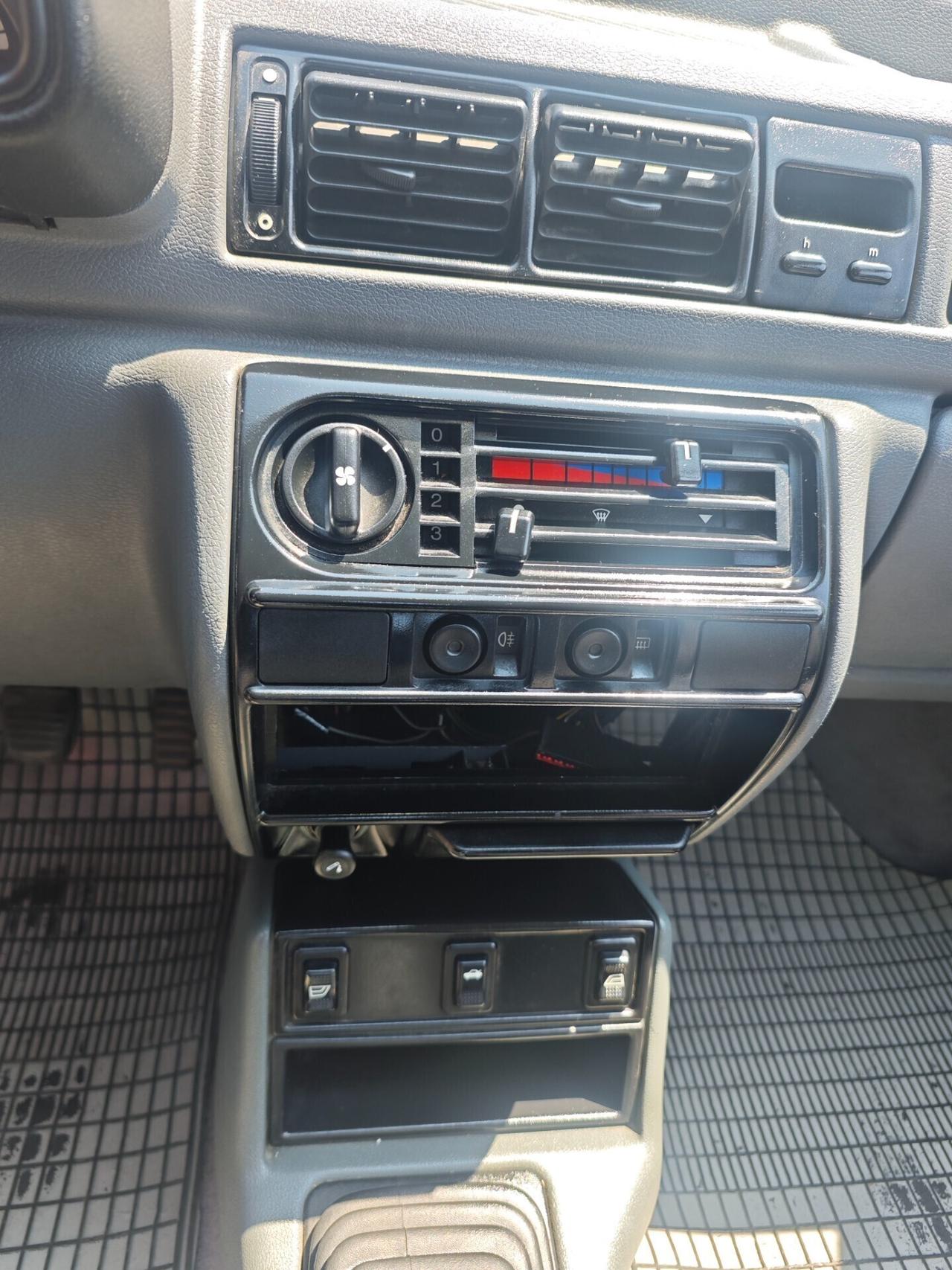 Ford Fiesta 1.1 5 porte Ghia
