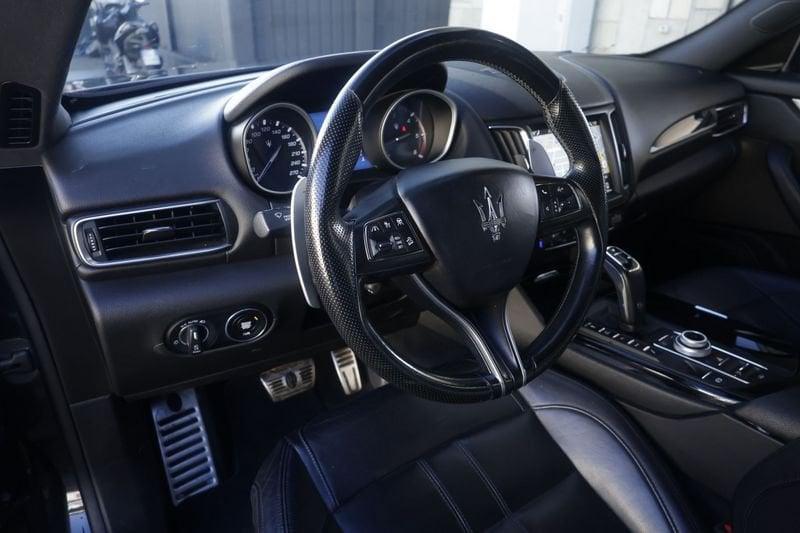 Maserati Levante Maserati Levante V6 Diesel 275 CV AWD Granlusso 202KW ANNO 2019