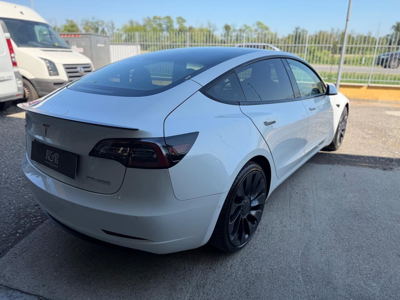 Tesla Model 3 Long Range AWD Performance