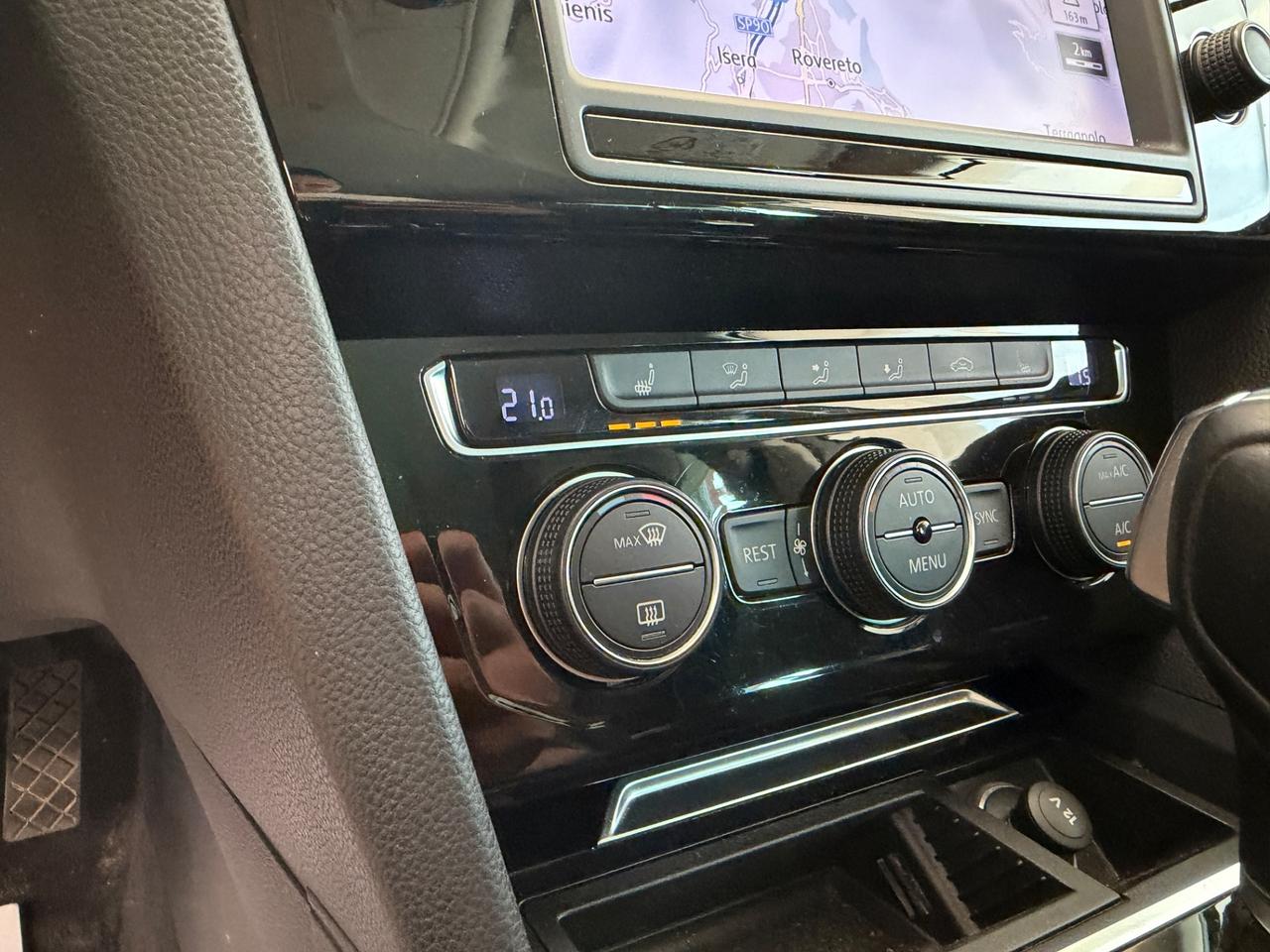 Volkswagen Passat 2.0 TDI DSG Highline BlueM. Tech.