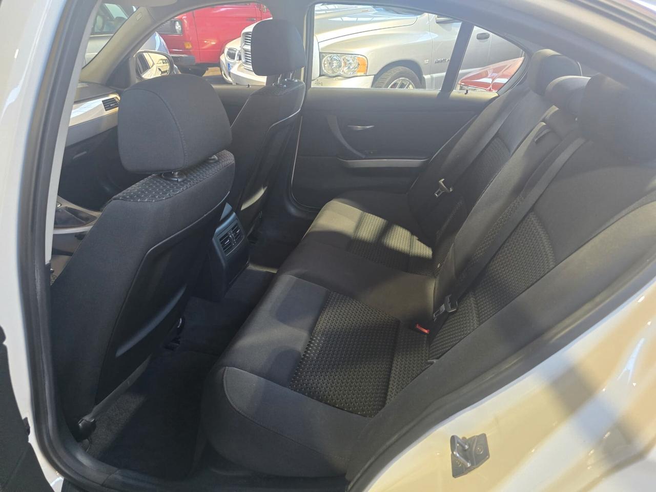 Bmw 330i Manuale