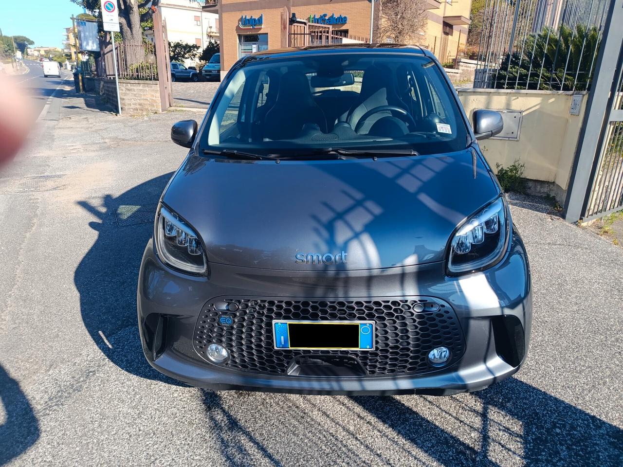 Smart ForFour EQ Pulse