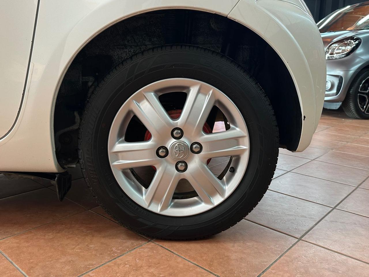 Toyota iQ 1.0 #12013