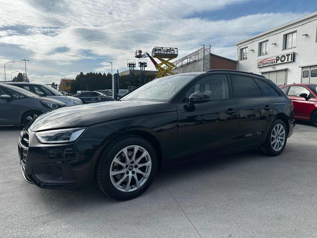 AUDI A4 Avant 35 TFSI S tronic Business Advanced
