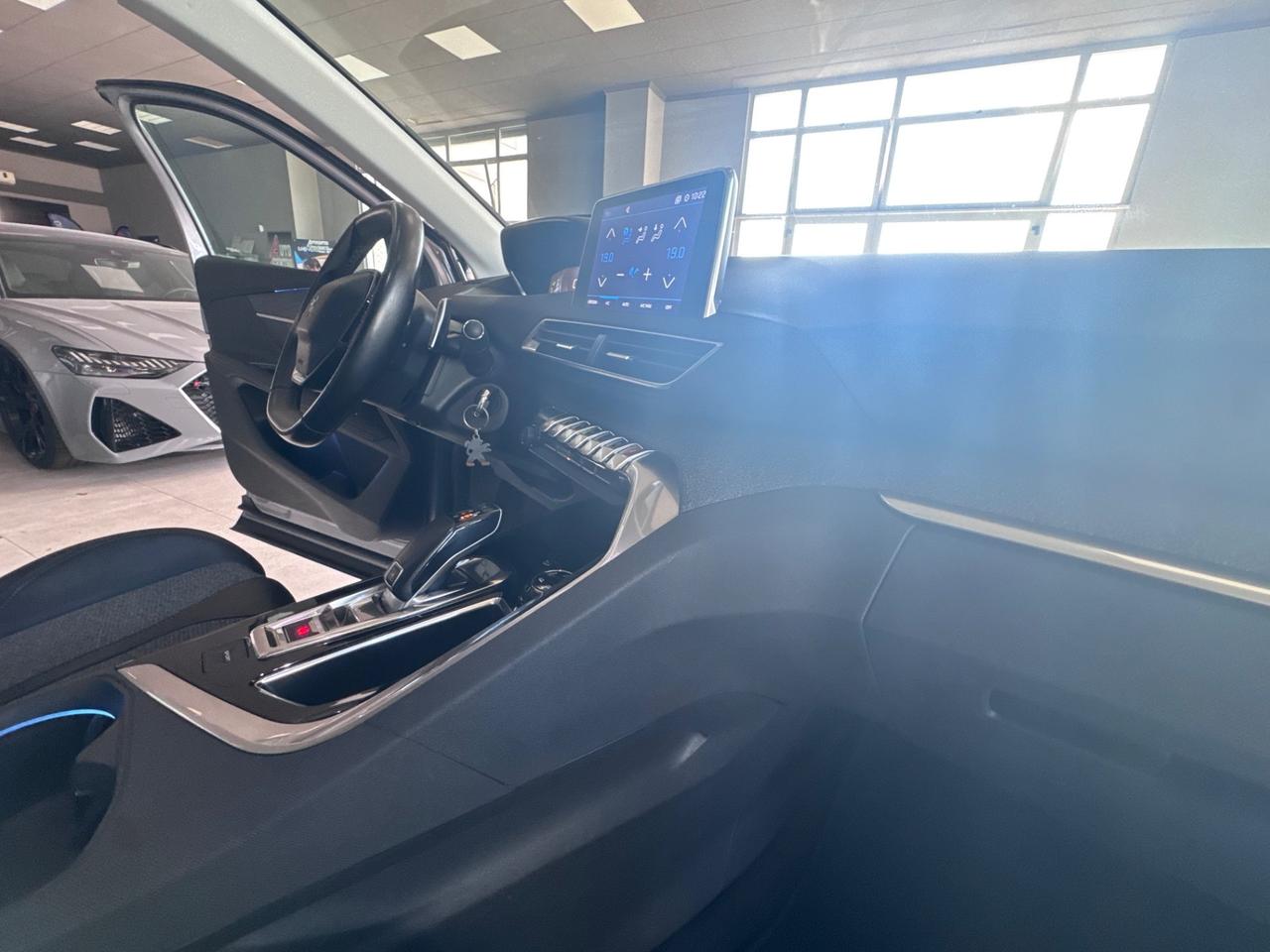 PEUGEOT 3008 MY2019 1.5 HDI 130CV AUTOMATICA CROSSWAY