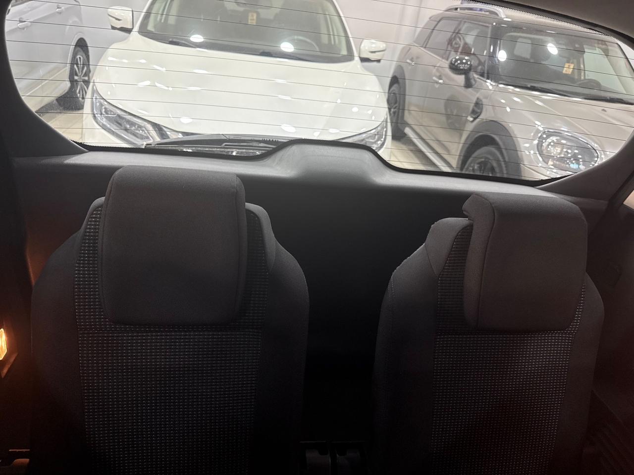 Peugeot 5008 1.6 hdi 2012 7 posti nuova