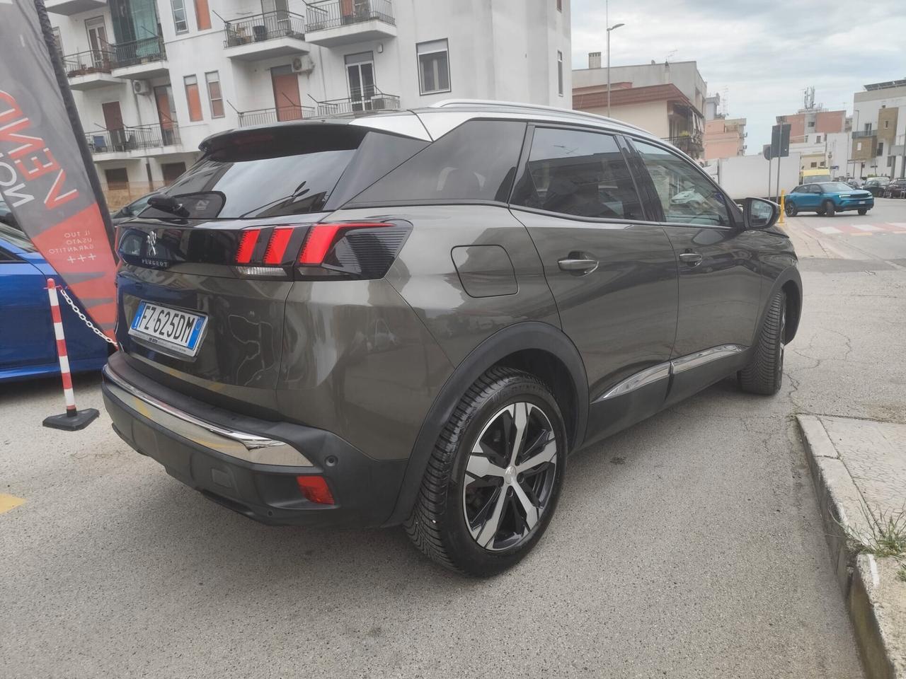 Peugeot 3008 BlueHDi Allure * Navi * Pelle * Garantita 12 Mesi