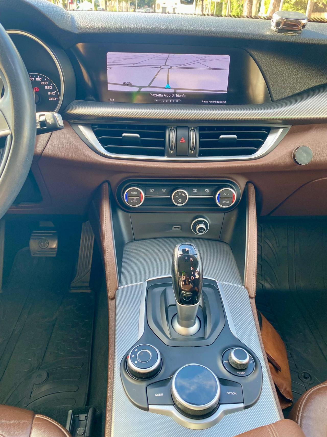 Alfa Romeo Stelvio 2.2 Turbodiesel 210 CV AT8 Q4 Executive