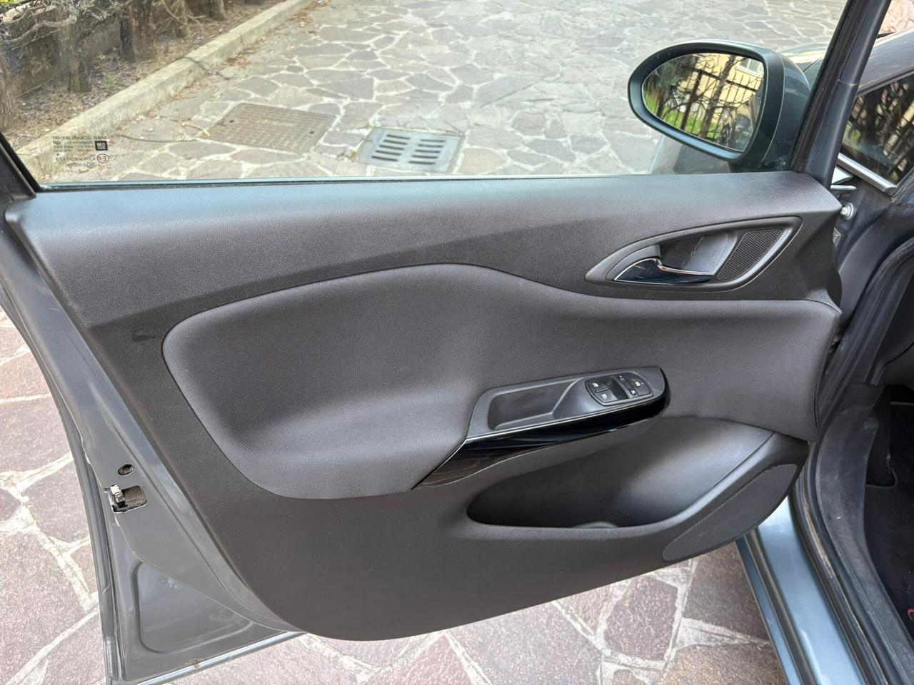 Opel Corsa 1.2 5 porte