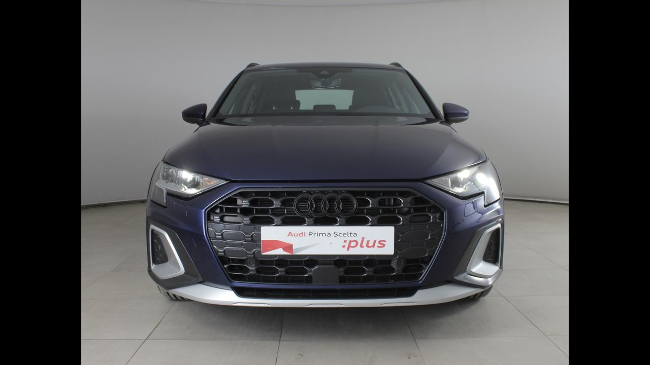 AUDI A3 IV 2024 allstreet - A3 allstreet 35 2.0 tdi Business s-tr