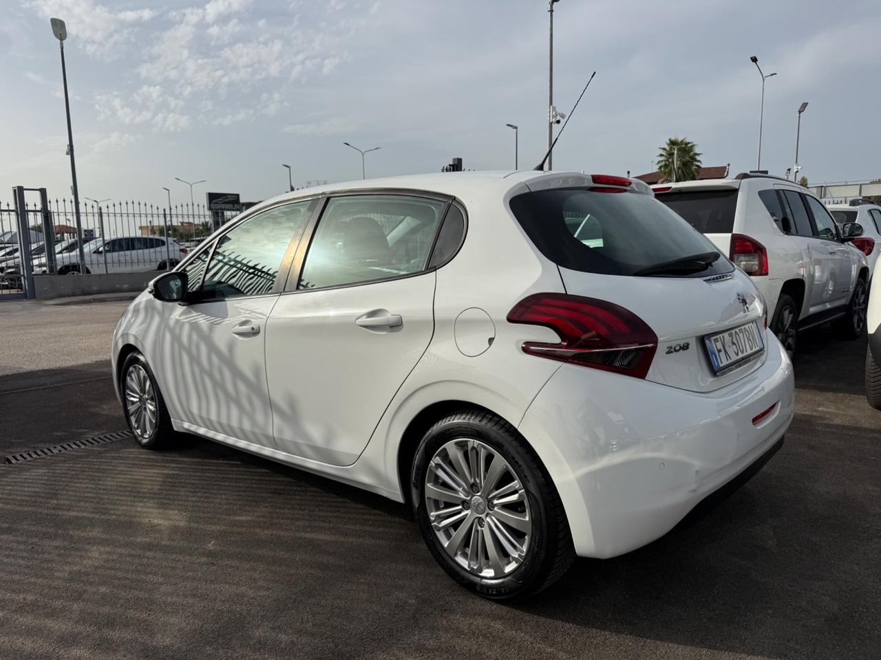 Peugeot 208 1.2 Benzina 82 5 porte Allure