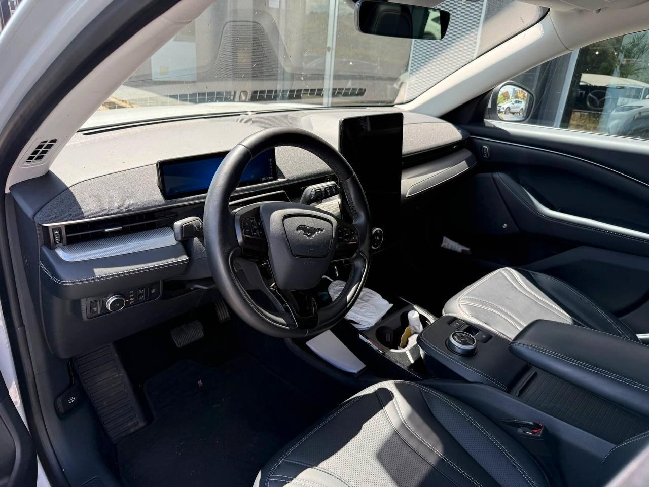 FORD Mustang Mach-E Mustang Mach-E Standard Ran...