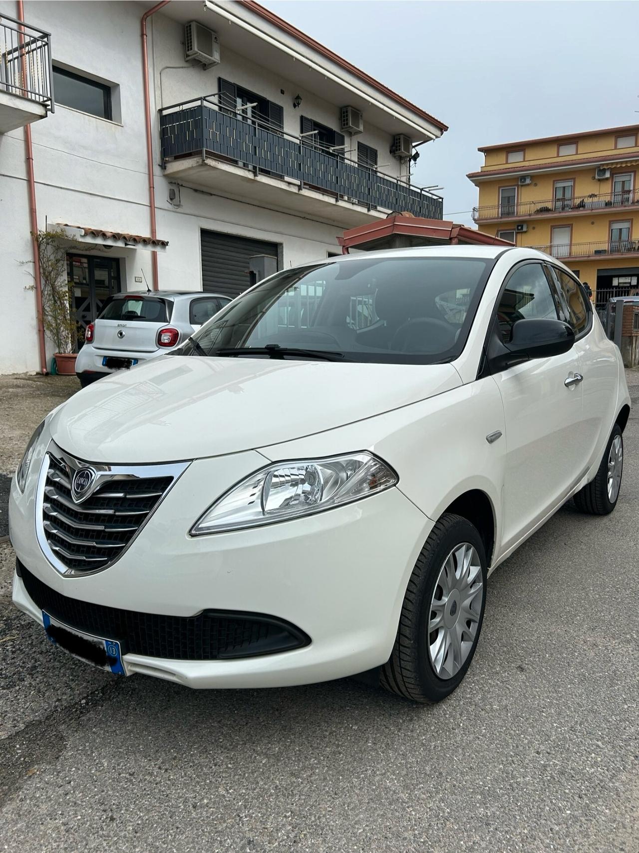 LANCIA Ypsilon 0.9 T.AIR SILVER ECOCHIC METANO 80 CV