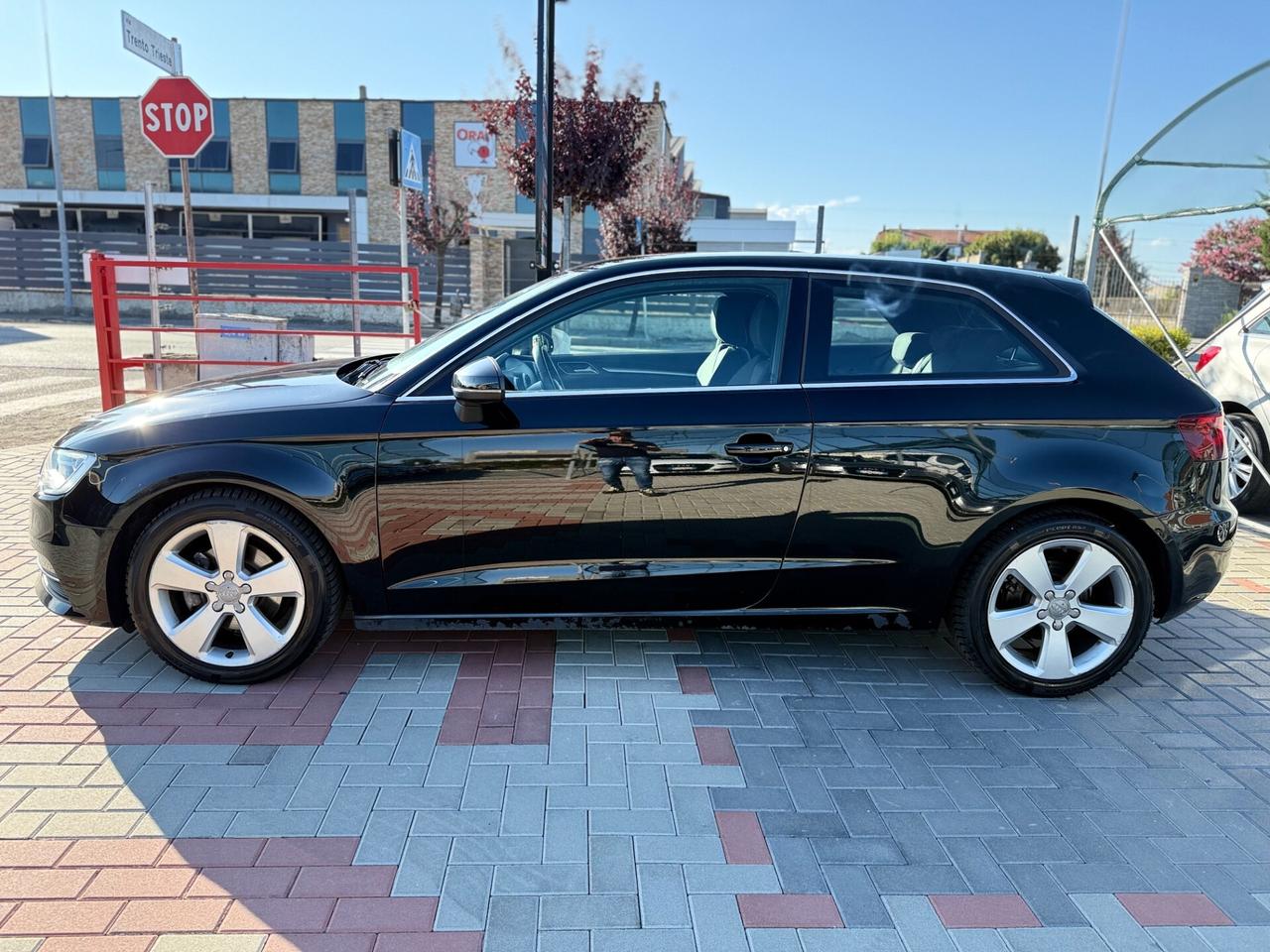 Audi A3 1.6 TDI Design 3 PORTE EURO6