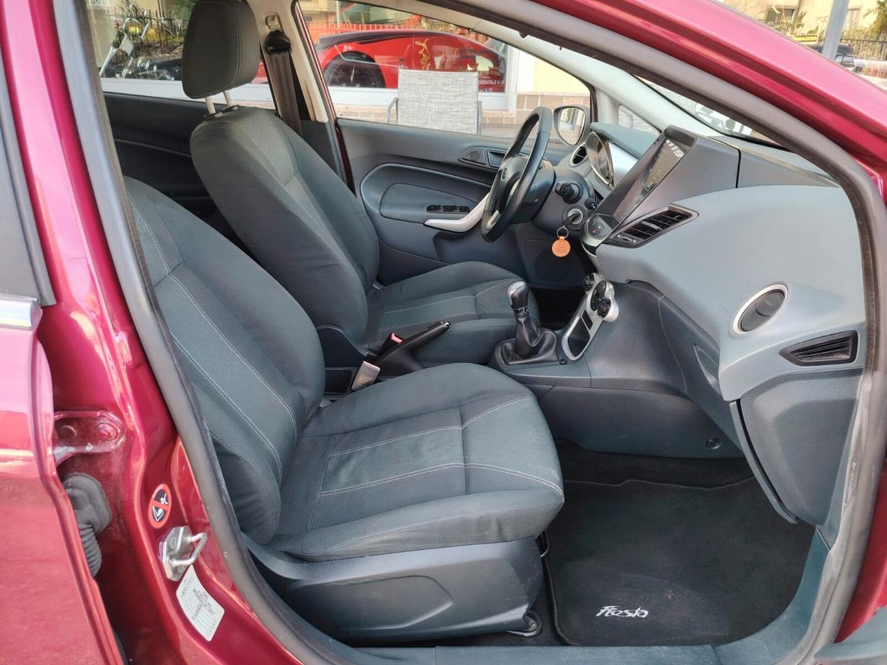 Ford Fiesta 1.6 TDCi 90CV 5 porte DPF Titanium