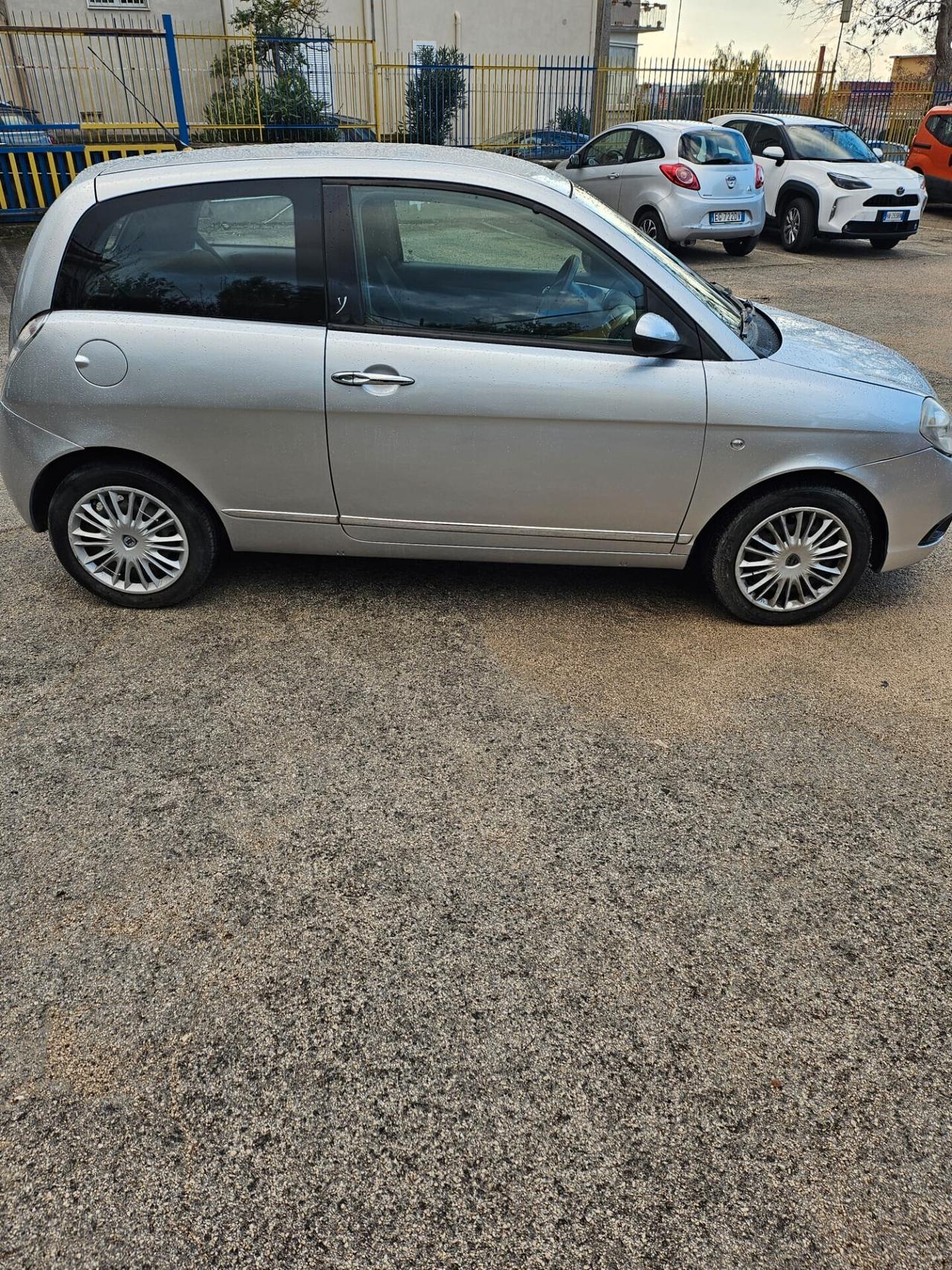 Lancia Ypsilon 1.2 69 CV 5 porte GPL Ecochic Platinum