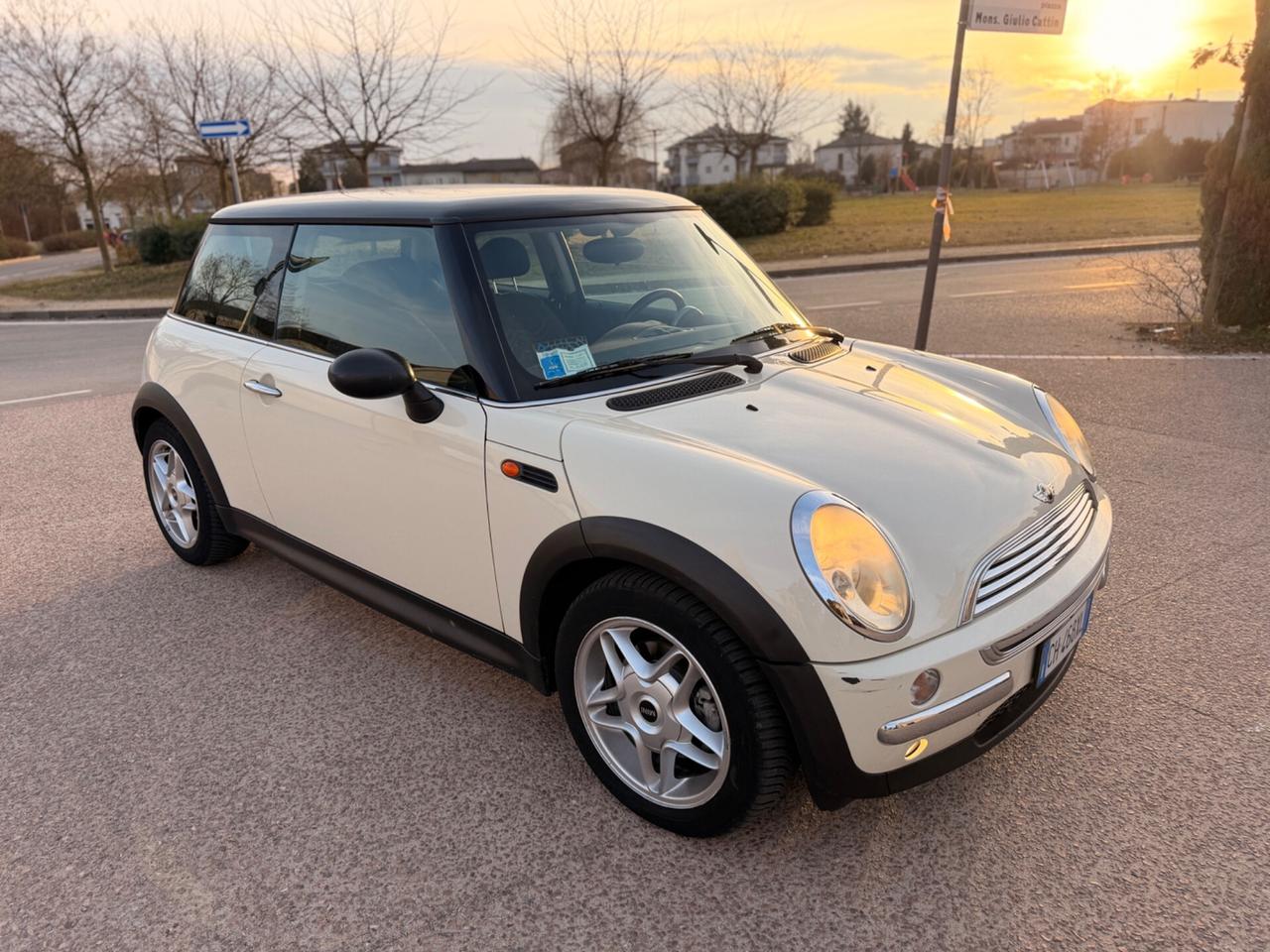 Mini 1.6 16V One neopatentati km177mila