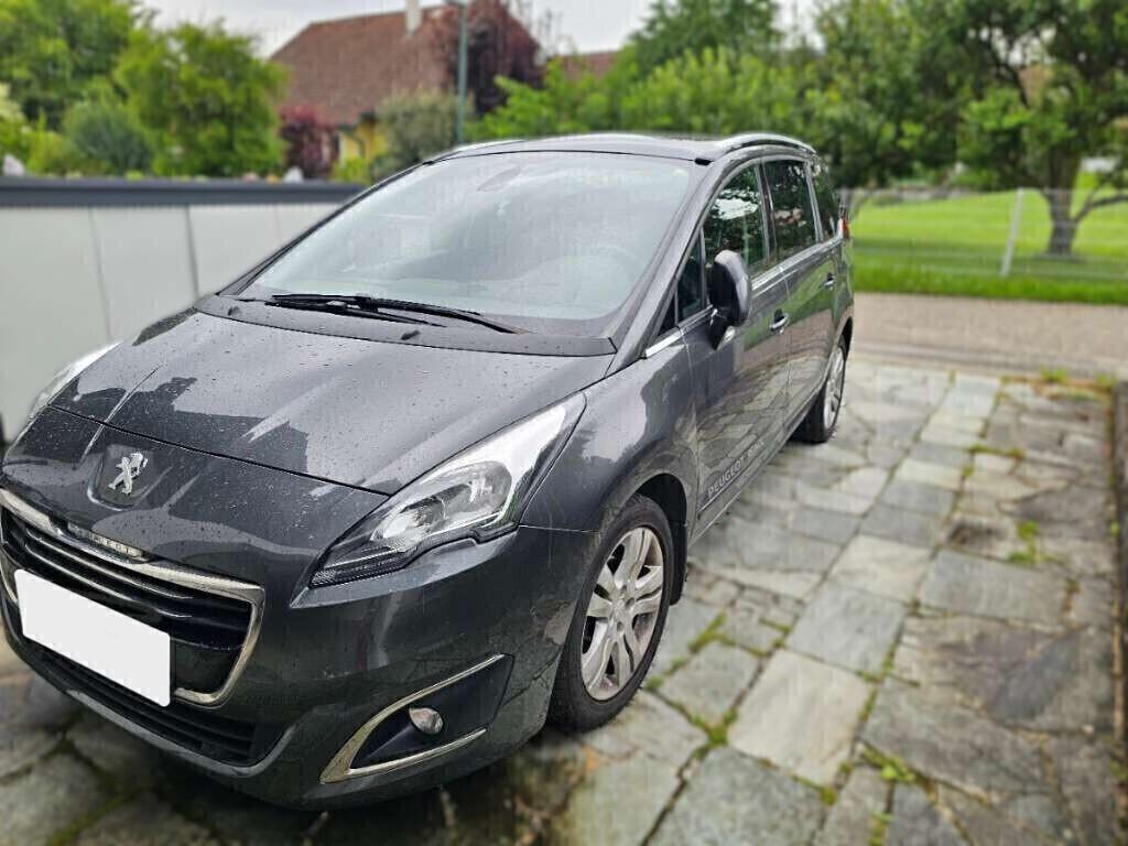 Peugeot 5008 - APERTI AD AGOSTO
