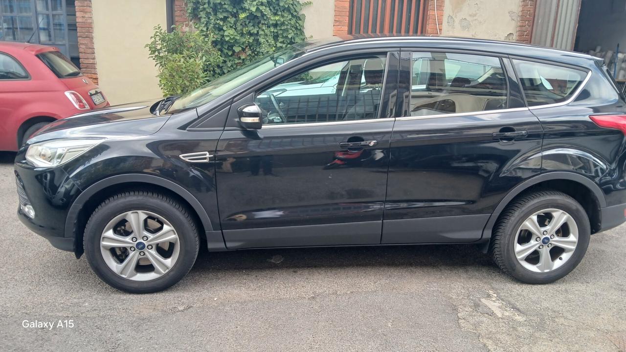 Ford Kuga 2.0 TDCI 140 CV 4WD Powershift Titanium