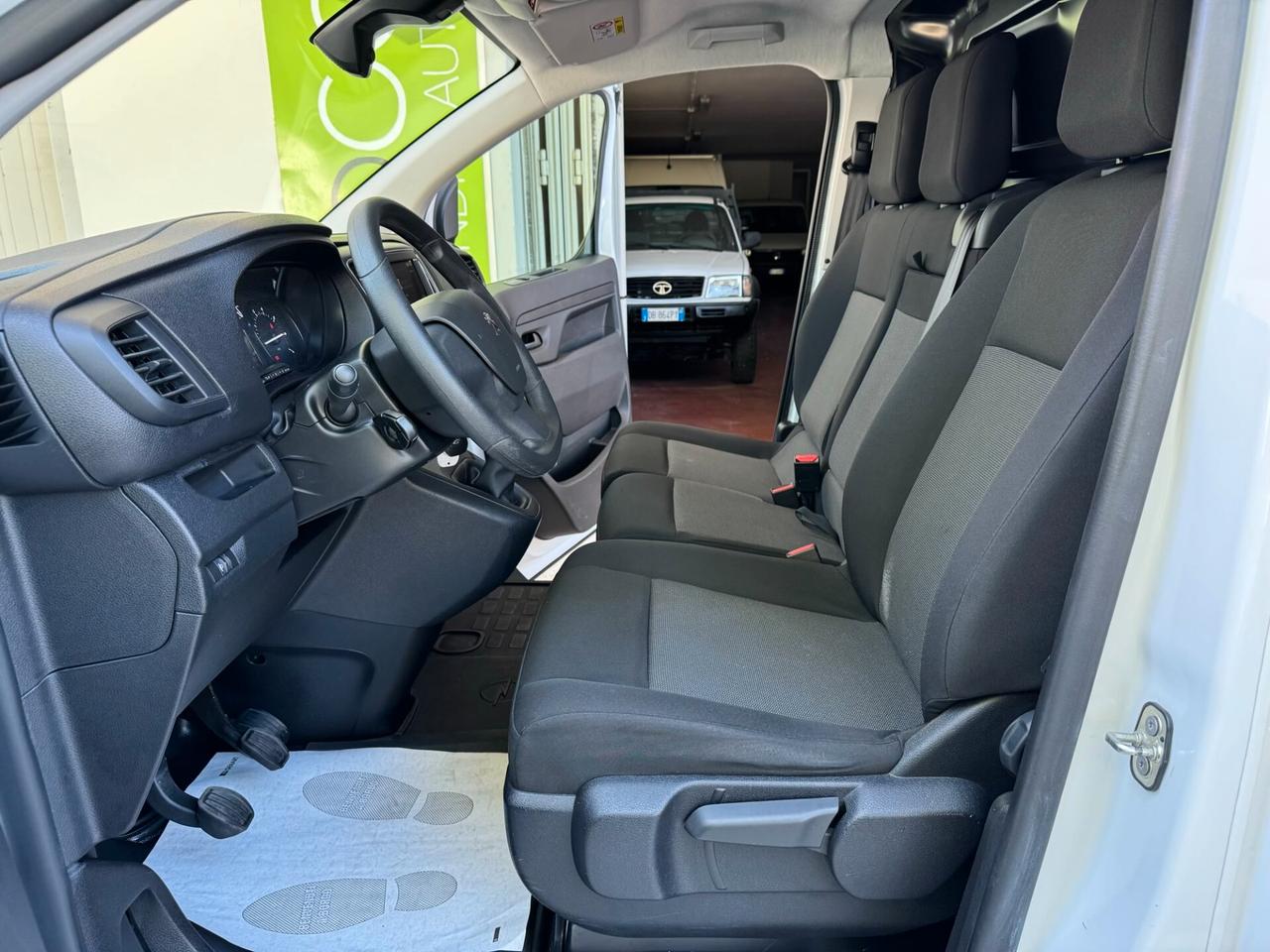 Peugeot Expert 1.5 120CV 3POST L2 GARANZIA 24 MESI