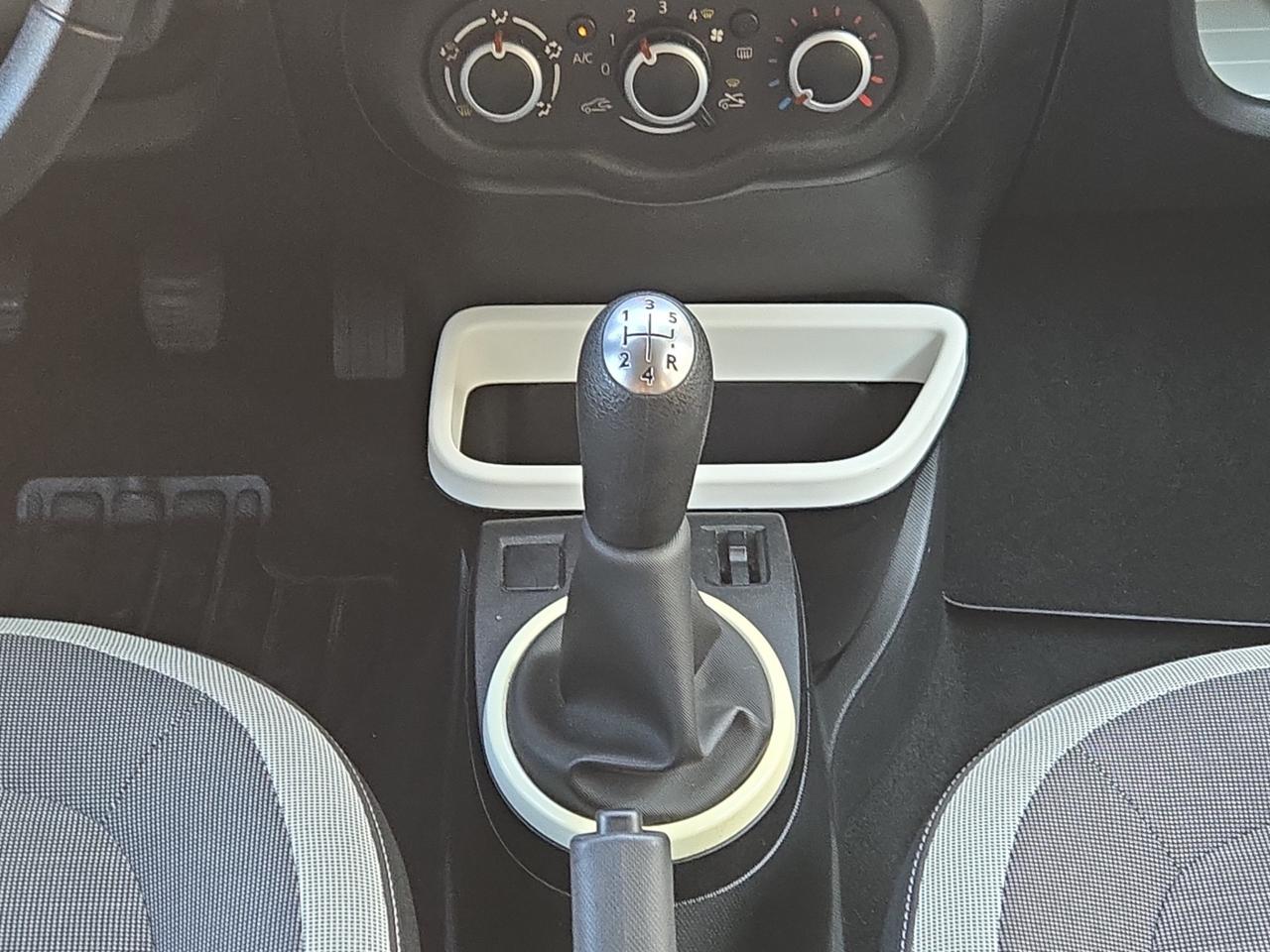 Renault Twingo - 1.0 sce Lovely 69cv