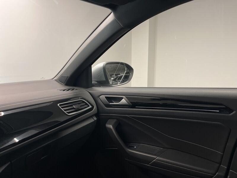 Volkswagen T-Roc Nuovo R-Line 1.0 TSI 81 kW (110 CV) Manuale