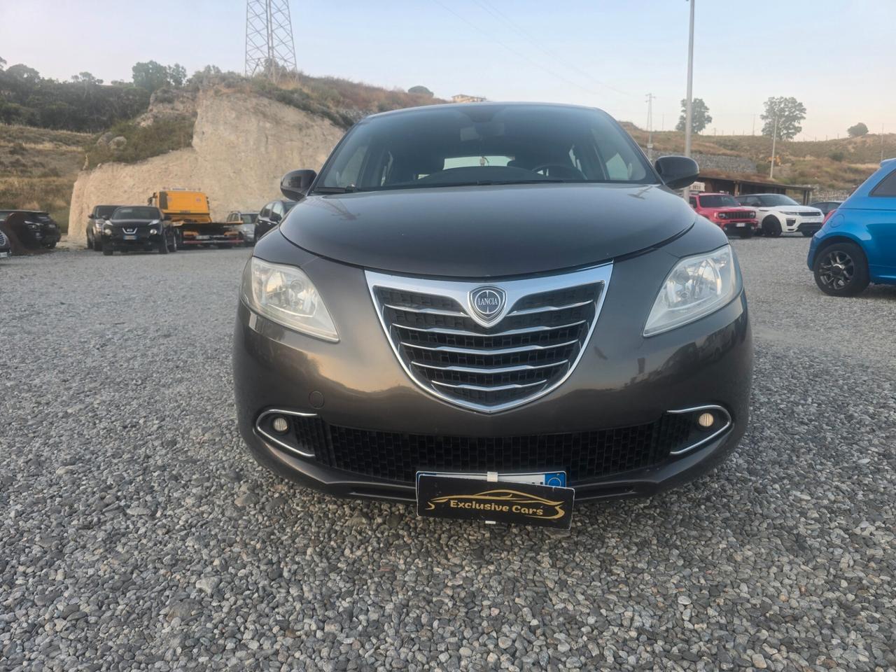 Lancia Ypsilon 1.2 69 CV 5 porte S&S Platinum