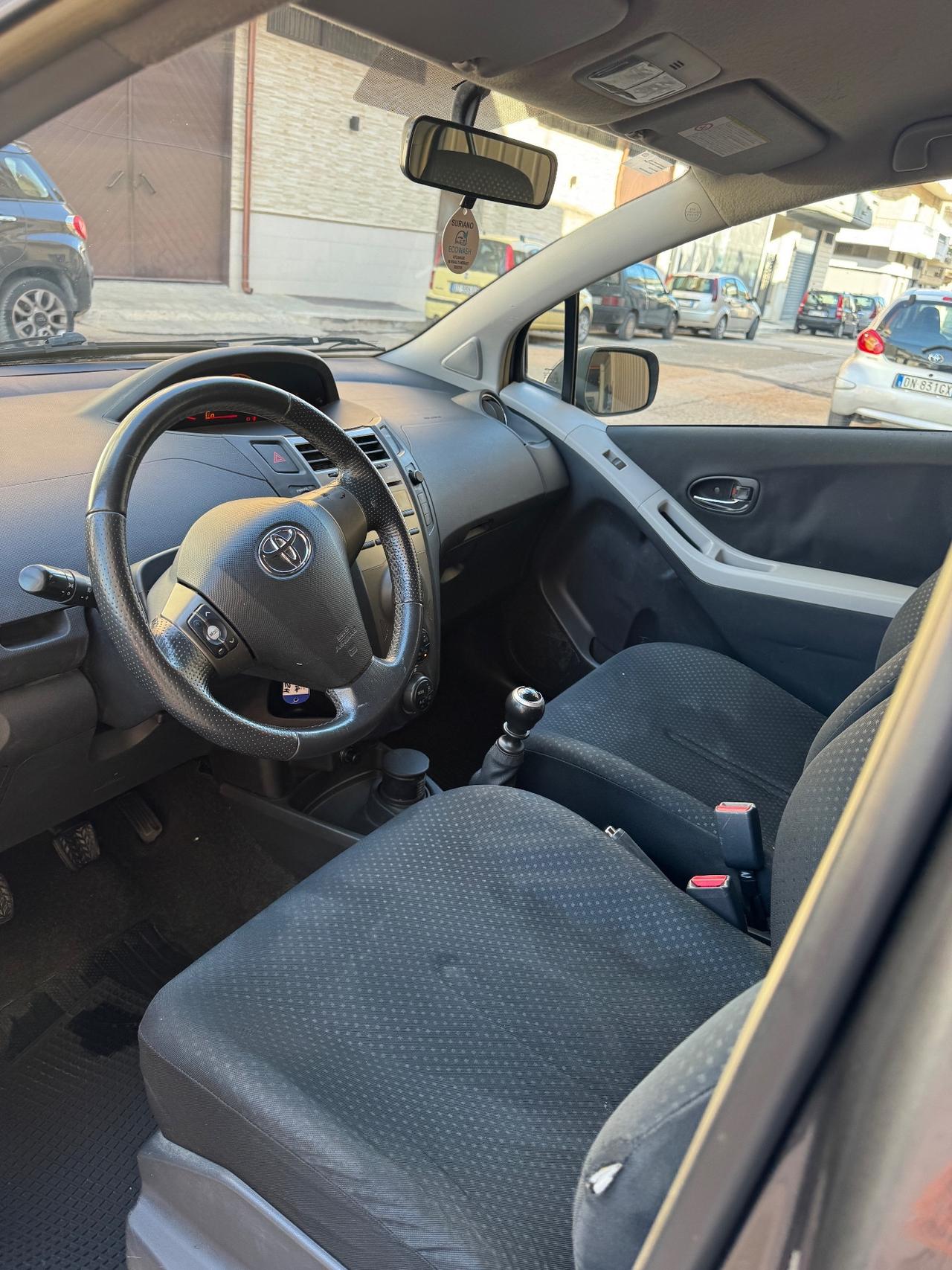 Toyota Yaris 1.4 D-4D DPF 5 porte Sol