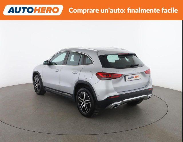 MERCEDES-BENZ GLA 180 Automatic Sport